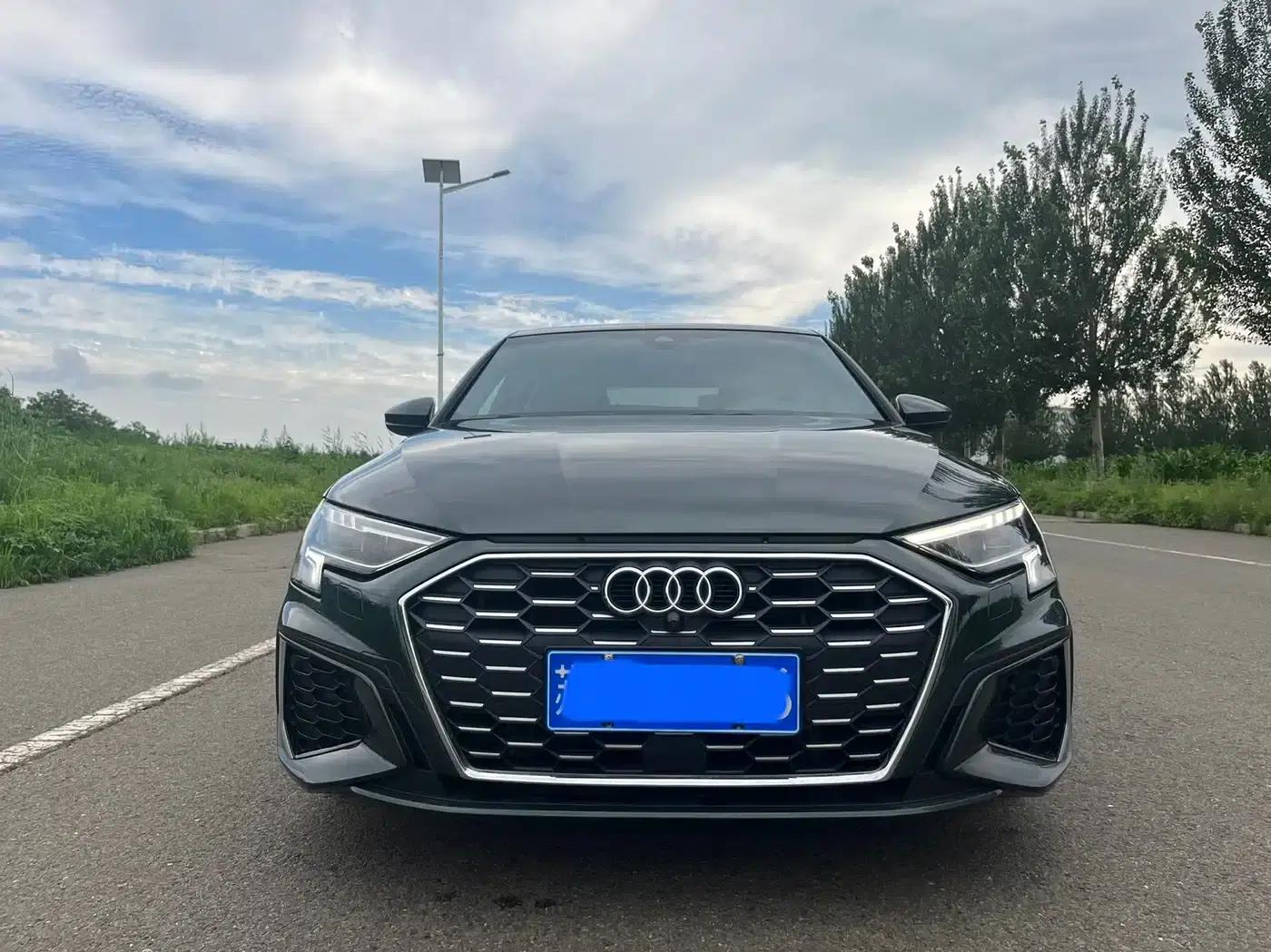 Audi A3 2022 Sportback 35 TFSI Fashion Sport — миниатюра 1