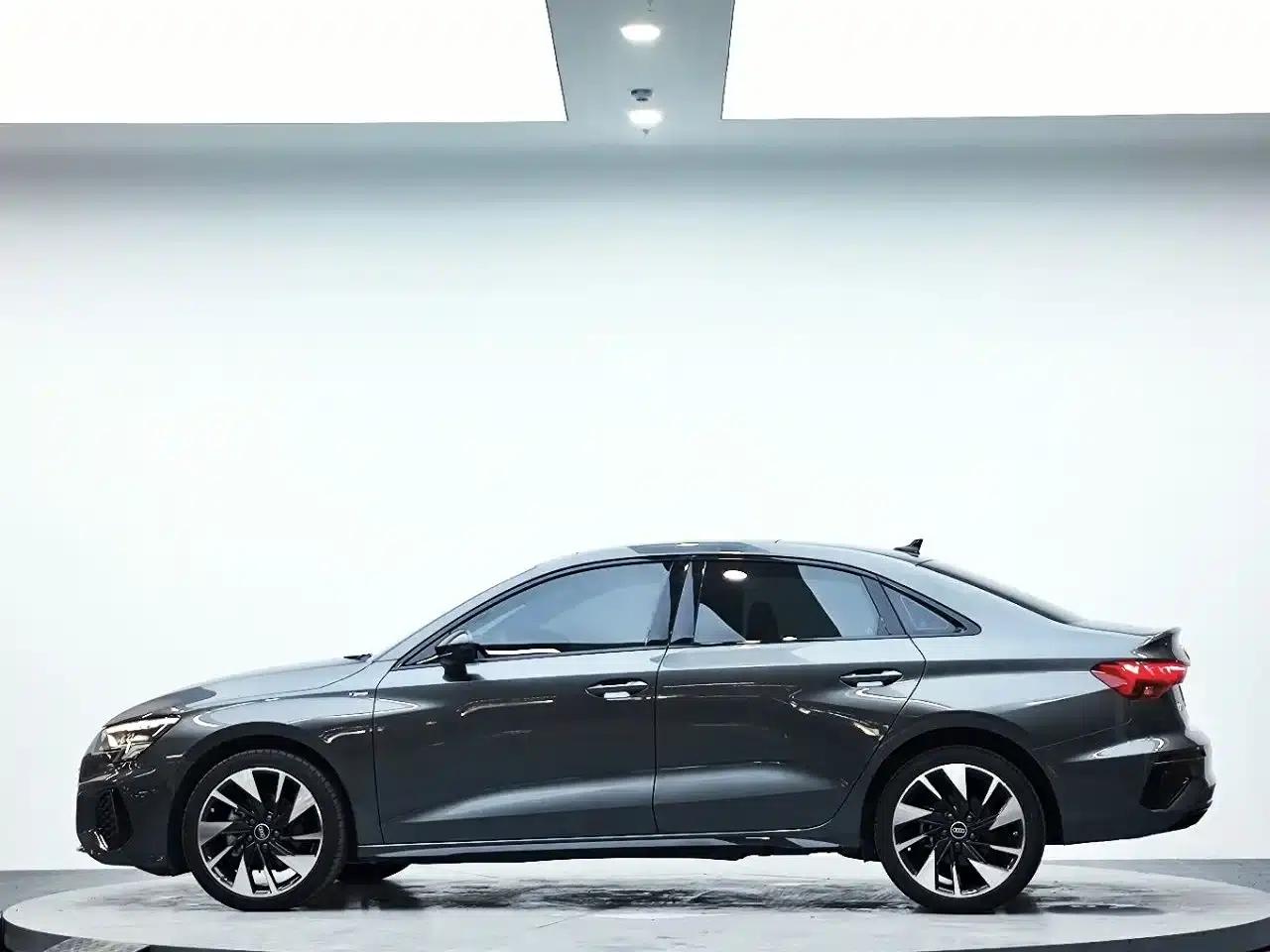 Audi A3 2023 Facelift A3L Limousine 35 TFSI Sporty Edition — миниатюра 4