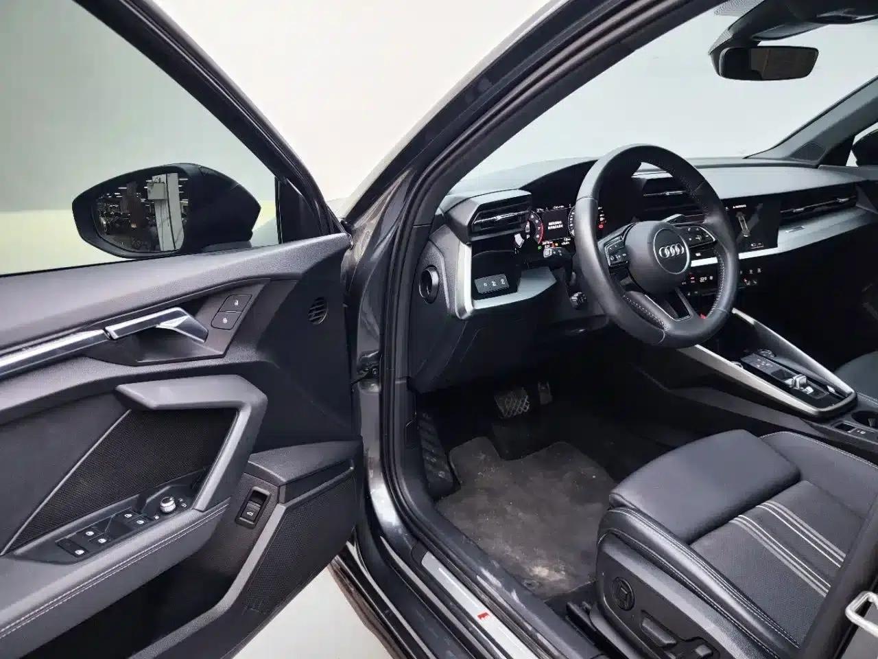 Audi A3 2023 Facelift A3L Limousine 35 TFSI Sporty Edition — миниатюра 7