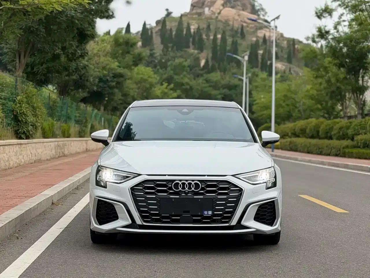 Audi A3 2022 Sportback 35 TFSI Fashion Sport — миниатюра 2