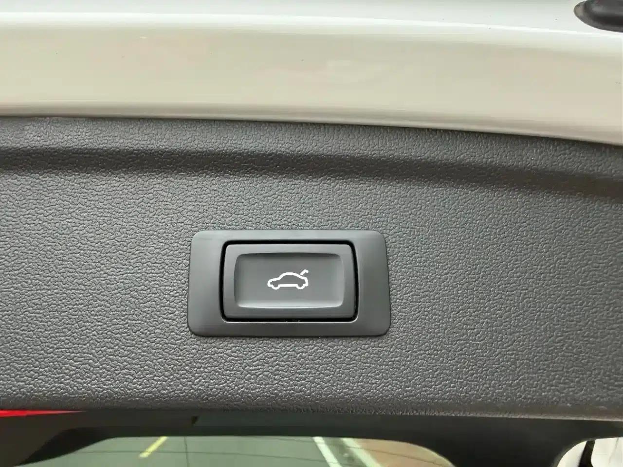 Audi A3 2022 Sportback 35 TFSI Fashion Sport — миниатюра 13