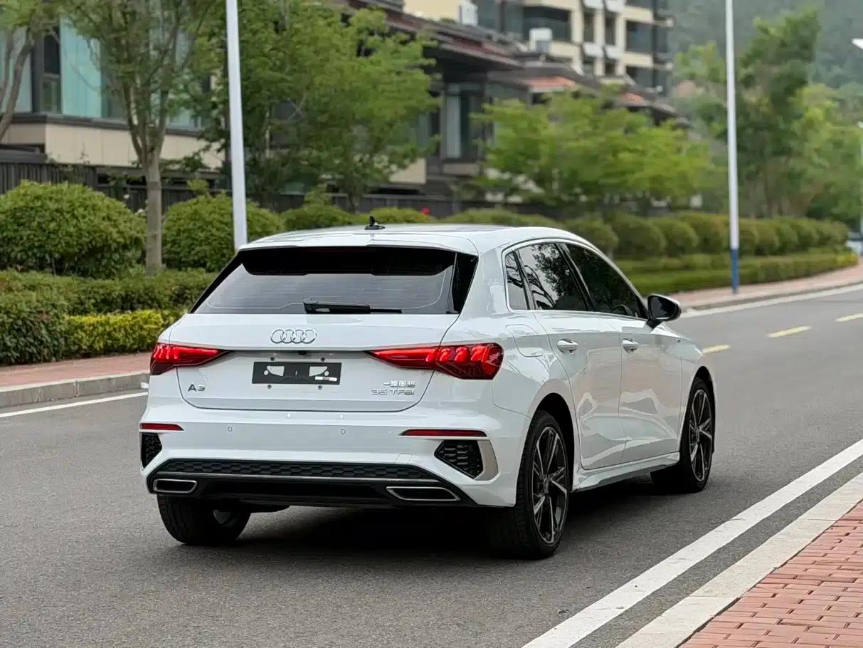 Audi A3 2022 Sportback 35 TFSI Fashion Sport — миниатюра 5