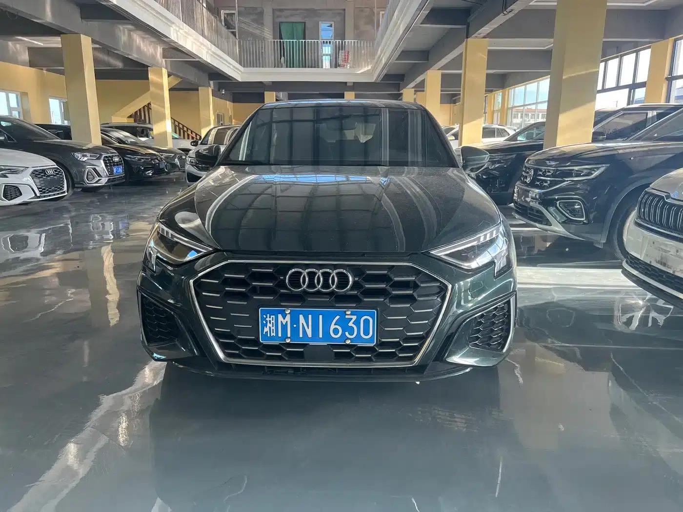 Audi A3 2022 Sportback 35 TFSI Fashion Sport — миниатюра 2