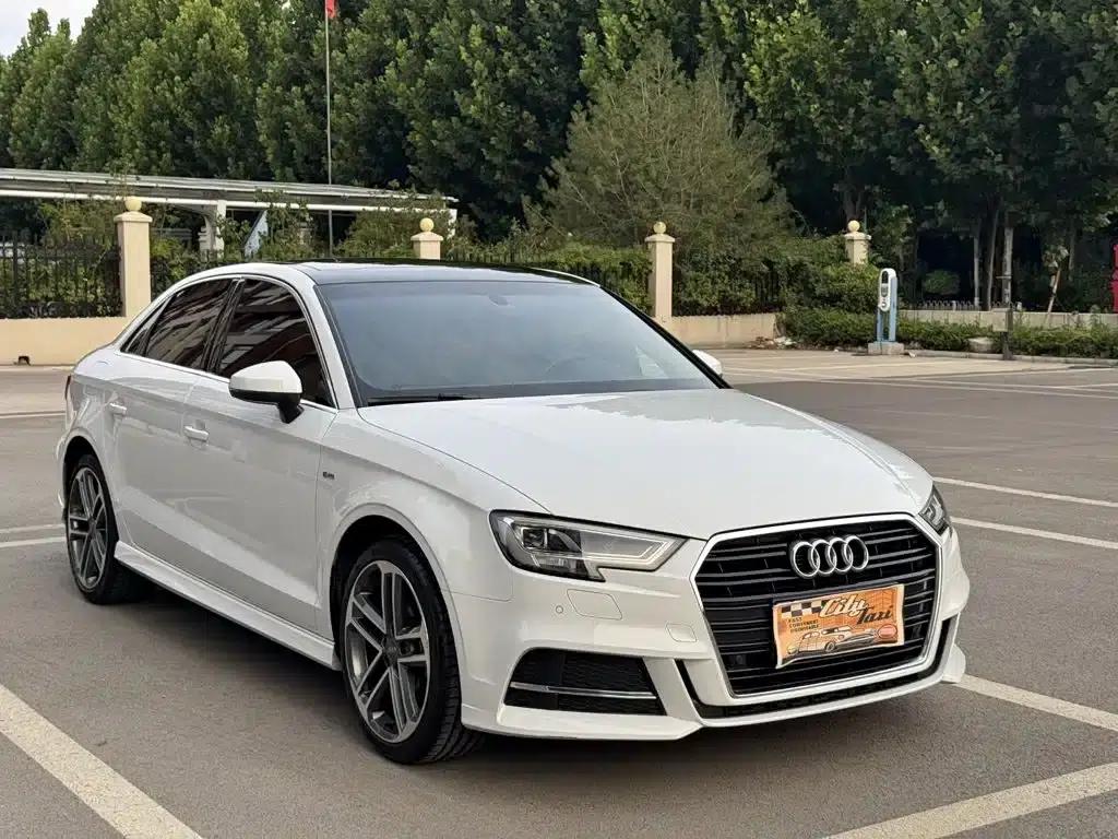 Audi A3 2018 30th Anniversary Edition Limousine 35 TFSI Sport — миниатюра 2