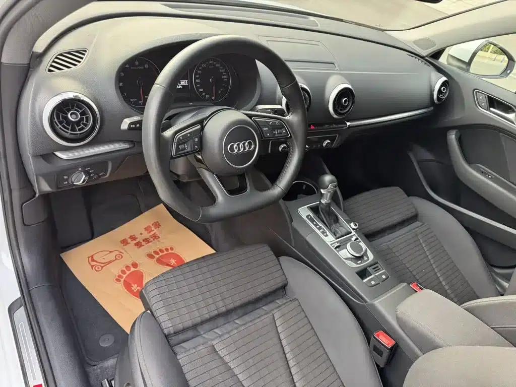 Audi A3 2018 30th Anniversary Edition Limousine 35 TFSI Sport — миниатюра 5