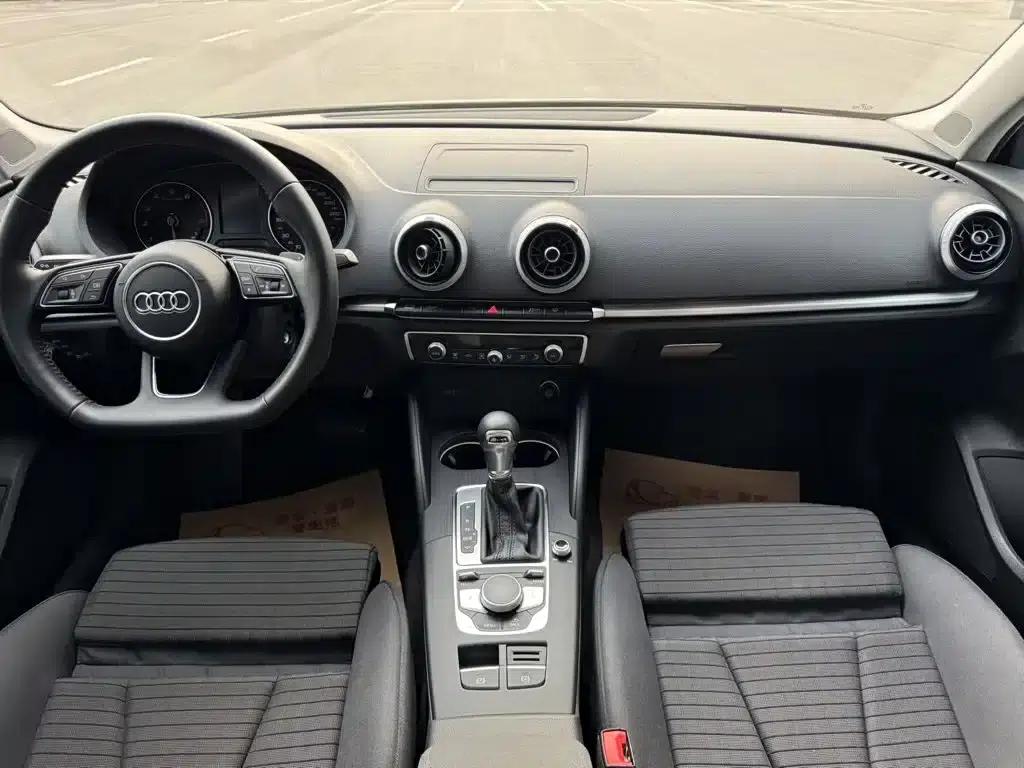 Audi A3 2018 30th Anniversary Edition Limousine 35 TFSI Sport — миниатюра 8