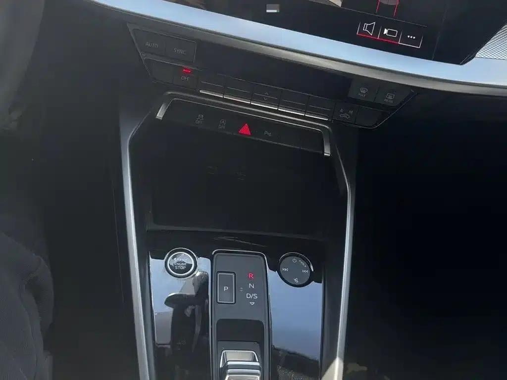 Audi A3 2023 Sportback 35 TFSI Fashion Sport — миниатюра 18