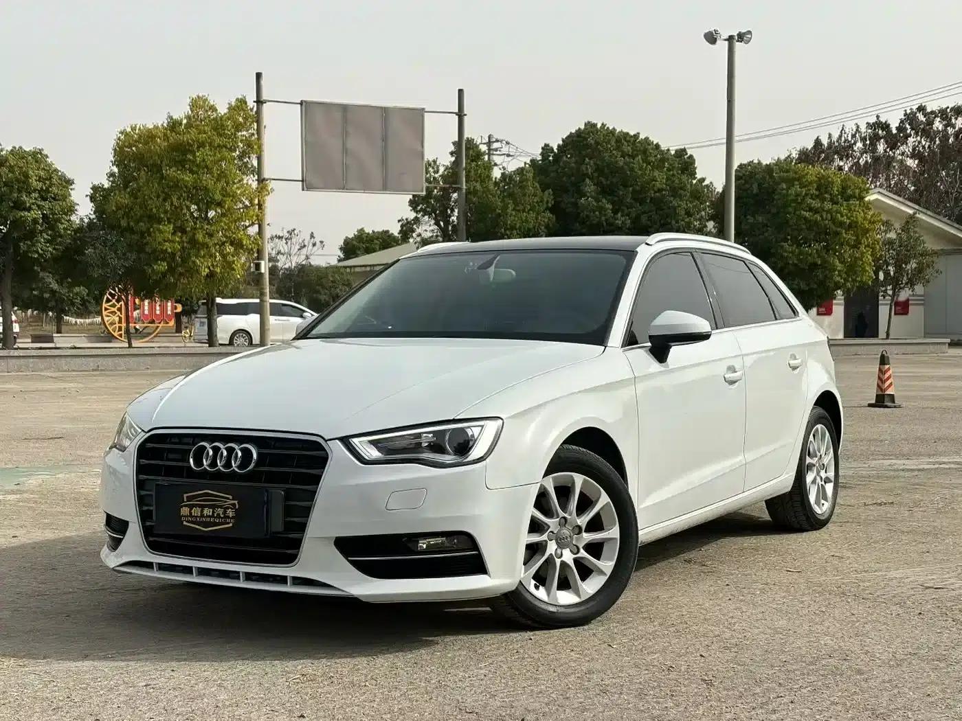 Audi A3 2014 Sportback 35 TFSI Automatic Entry-Level Model — миниатюра 1