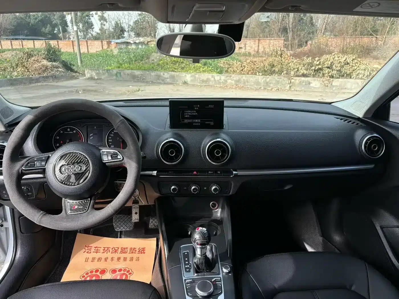 Audi A3 2014 Sportback 35 TFSI Automatic Entry-Level Model — миниатюра 4