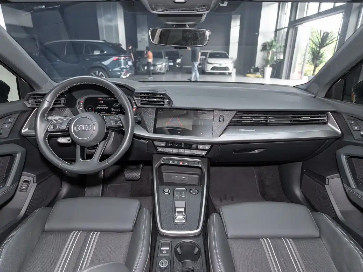 Audi A3 2023 Sportback 35 TFSI Fashion Sport — миниатюра 14