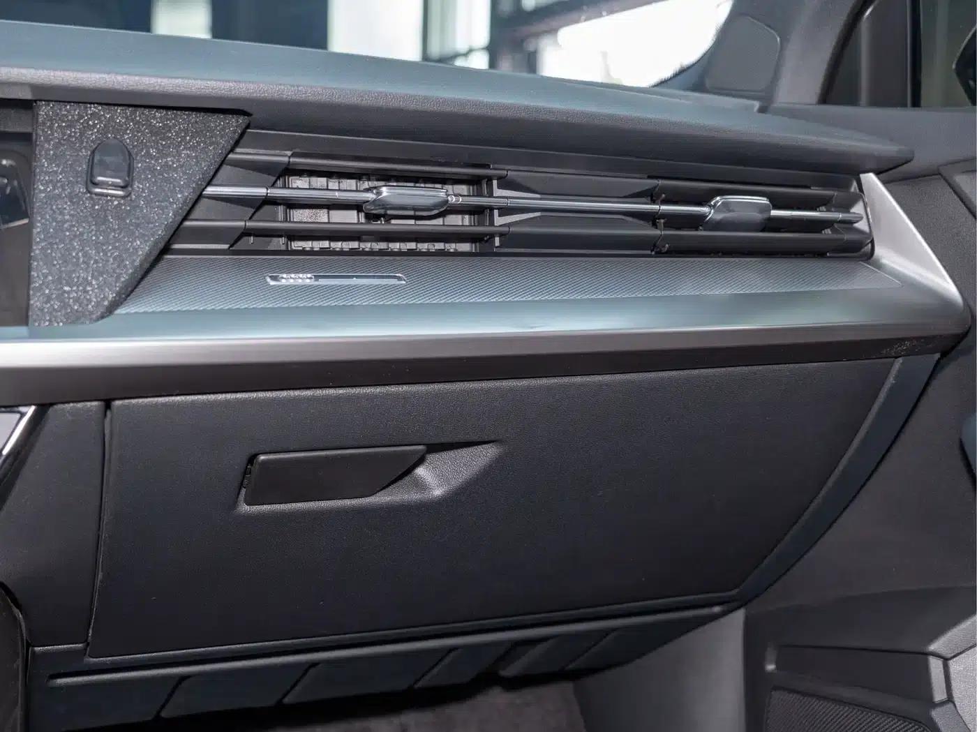 Audi A3 2023 Sportback 35 TFSI Fashion Sport — миниатюра 16