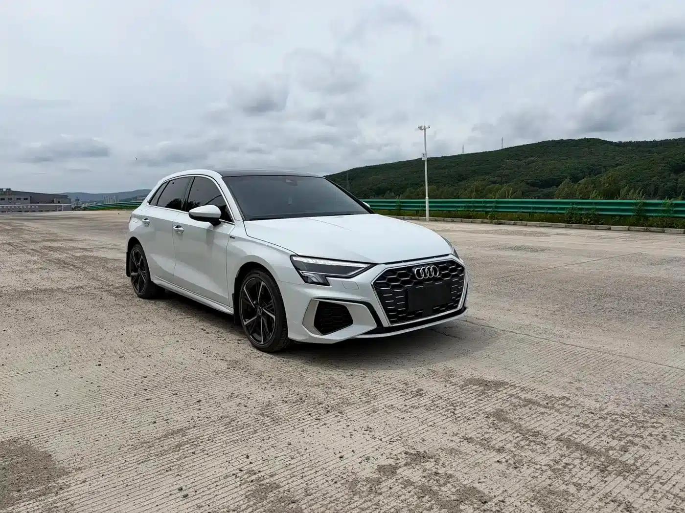 Audi A3 2022 Sportback 35 TFSI Fashion Sport — миниатюра 3