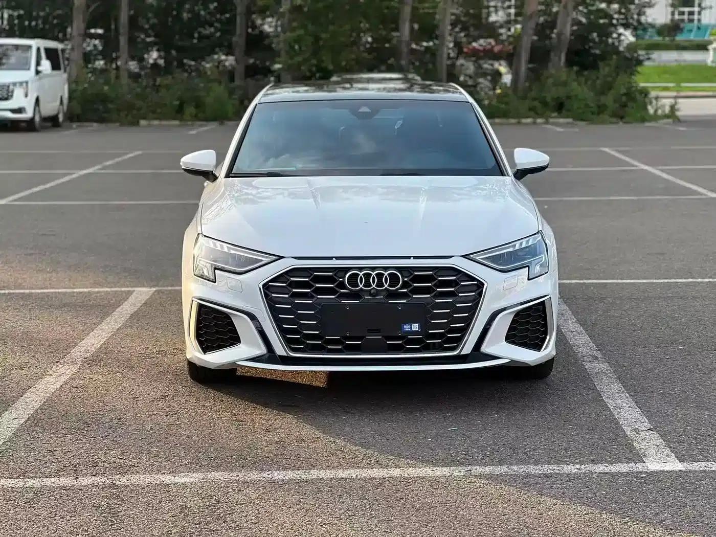 2023 Audi A3 A3L Limousine 35 TFSI Luxury Sport — миниатюра 2