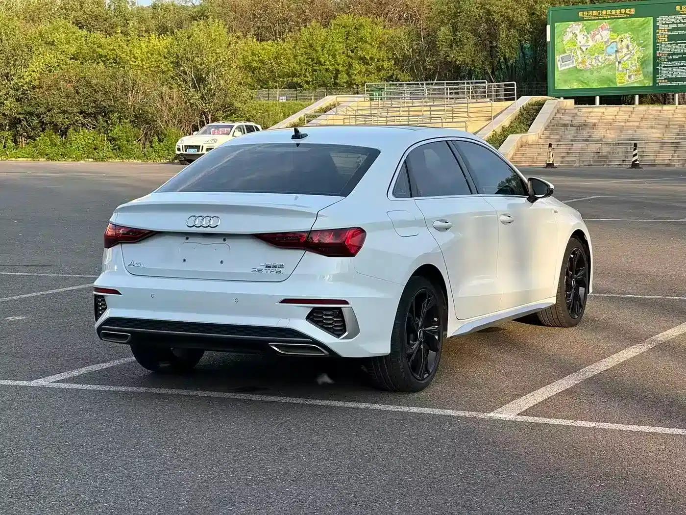 2023 Audi A3 A3L Limousine 35 TFSI Luxury Sport — миниатюра 4