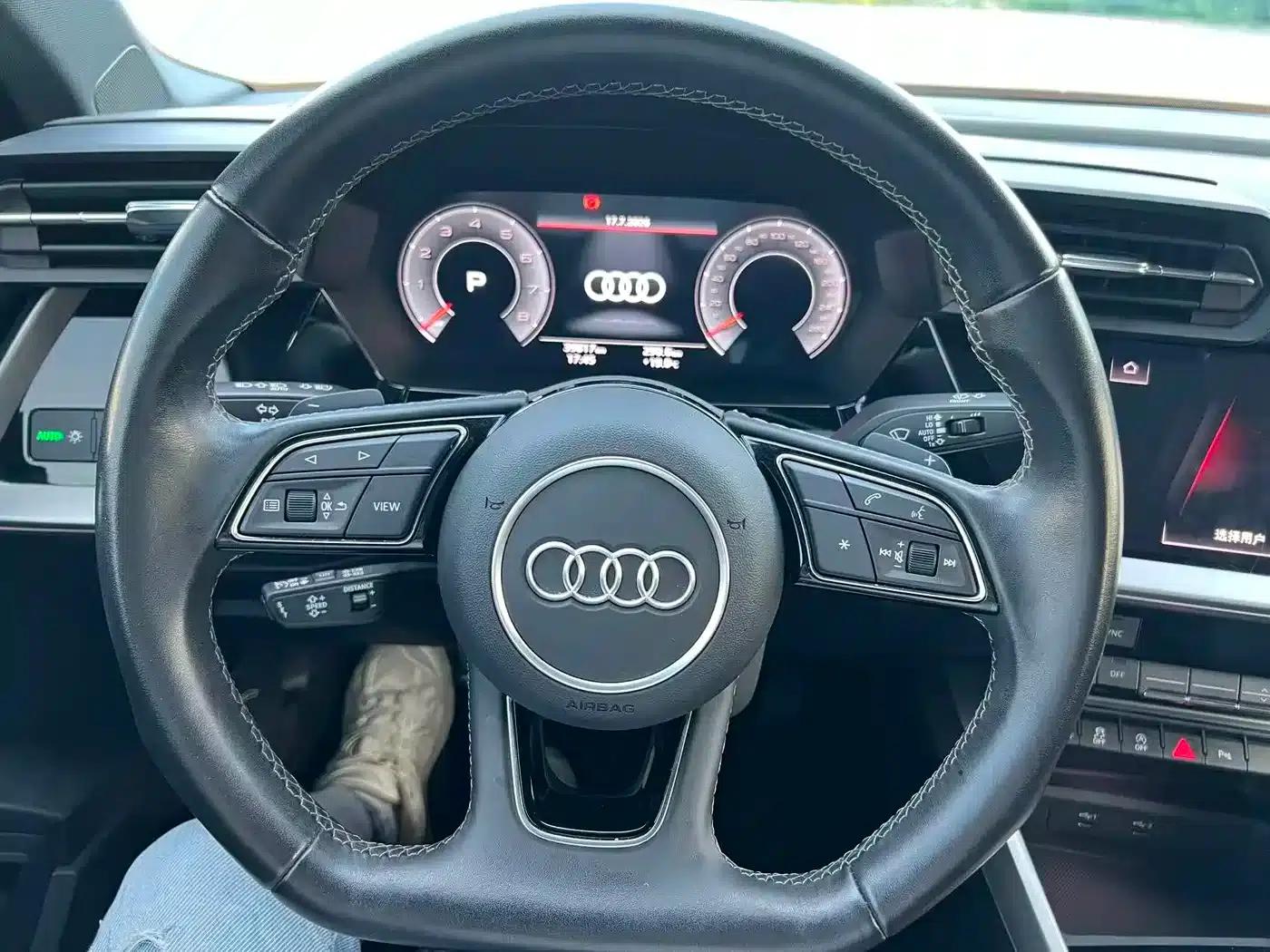 2023 Audi A3 A3L Limousine 35 TFSI Luxury Sport — миниатюра 10