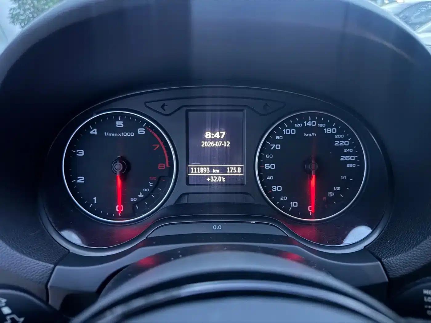 Audi A3 2015 Limousine 35 TFSI Millionth Anniversary Comfort Edition — миниатюра 6