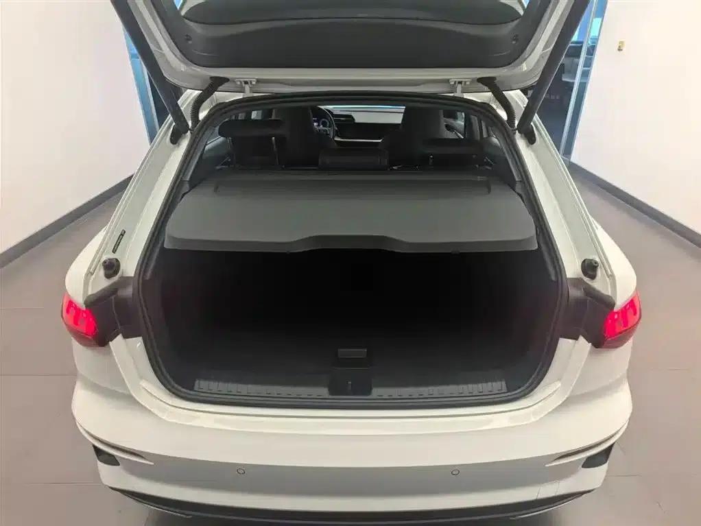 Audi A3 2023 Sportback 35 TFSI Fashion Sport — миниатюра 15