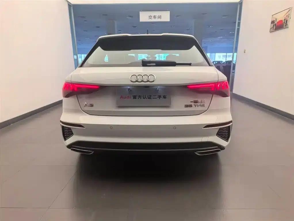 Audi A3 2023 Sportback 35 TFSI Fashion Sport — миниатюра 3
