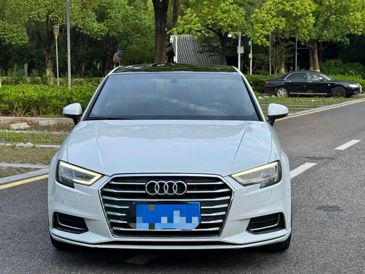 Audi A3 2018 30th Anniversary Edition Limousine 35 TFSI Fashion Model — миниатюра 2