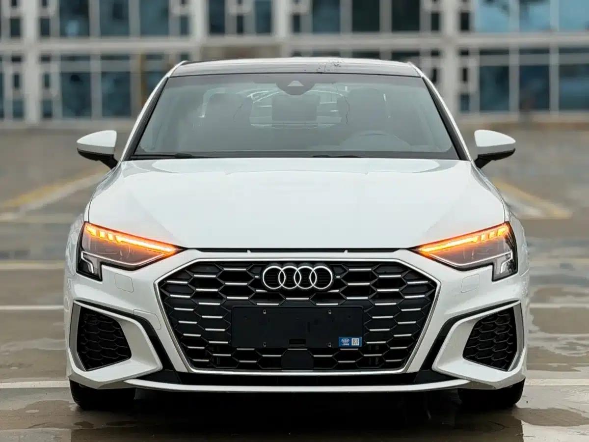 2024 Audi A3 A3L Limousine 35 TFSI Fashion Sport — миниатюра 3