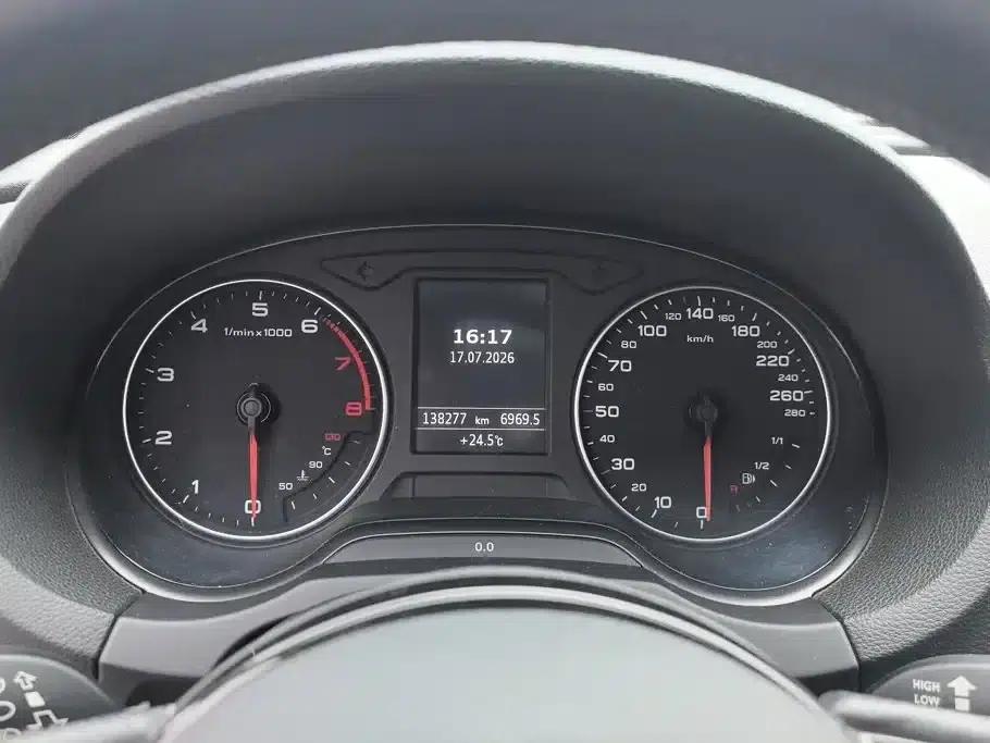 Audi A3 2015 Limousine 35 TFSI Millionth Anniversary Smart Edition — миниатюра 14