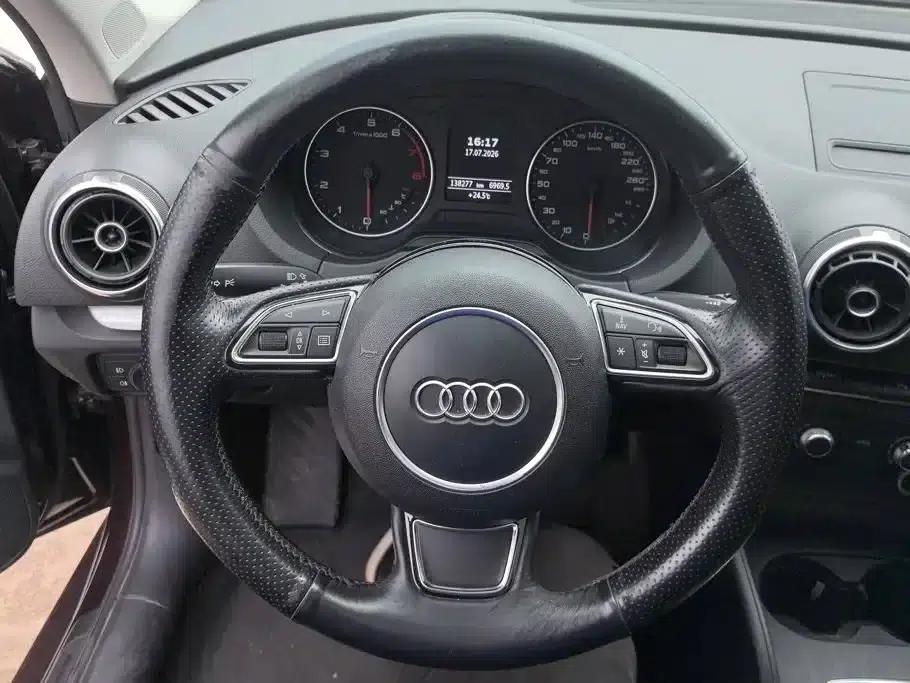 Audi A3 2015 Limousine 35 TFSI Millionth Anniversary Smart Edition — миниатюра 15