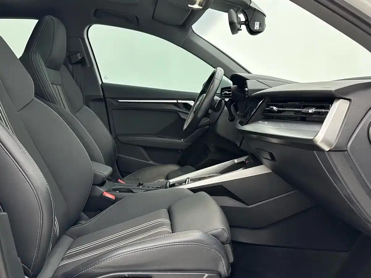 Audi A3 2023 Facelift A3L Limousine 35 TFSI Sporty Edition — миниатюра 9