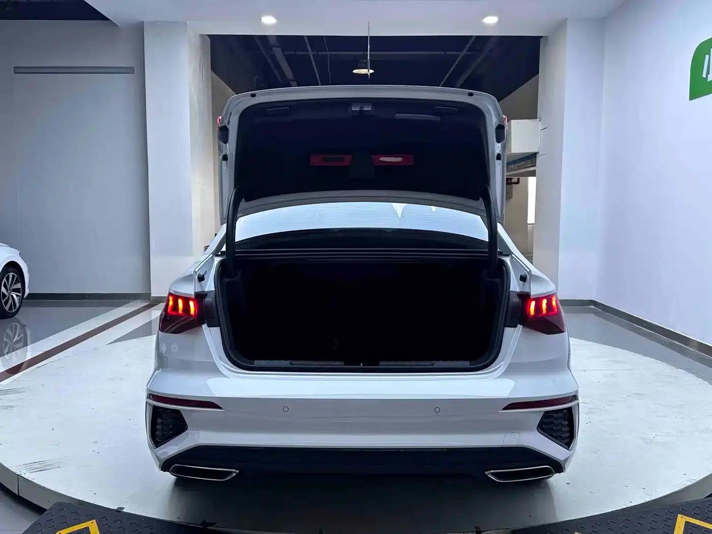 2022 Audi A3 A3L Limousine 35 TFSI Luxury Sport — миниатюра 21