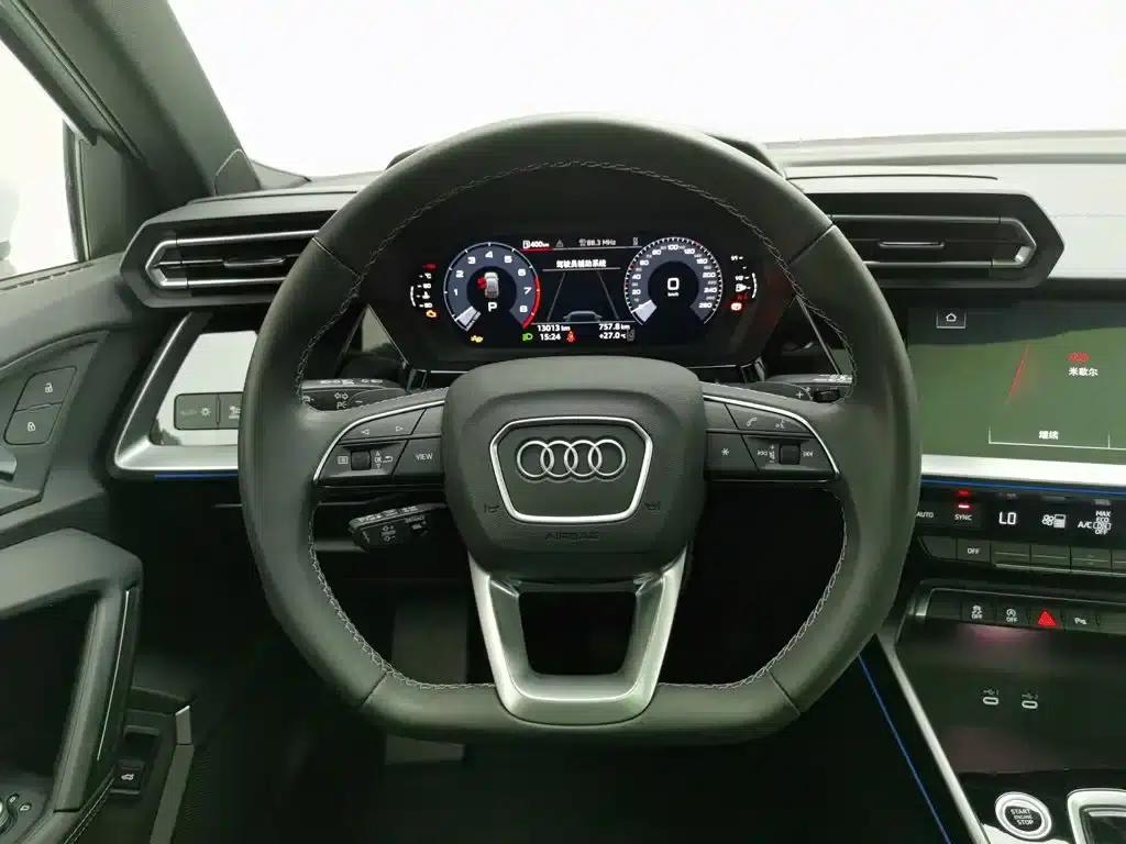 Audi A3 2025 Sportback 35TFSI Flying Spur Luxury Edition — миниатюра 11