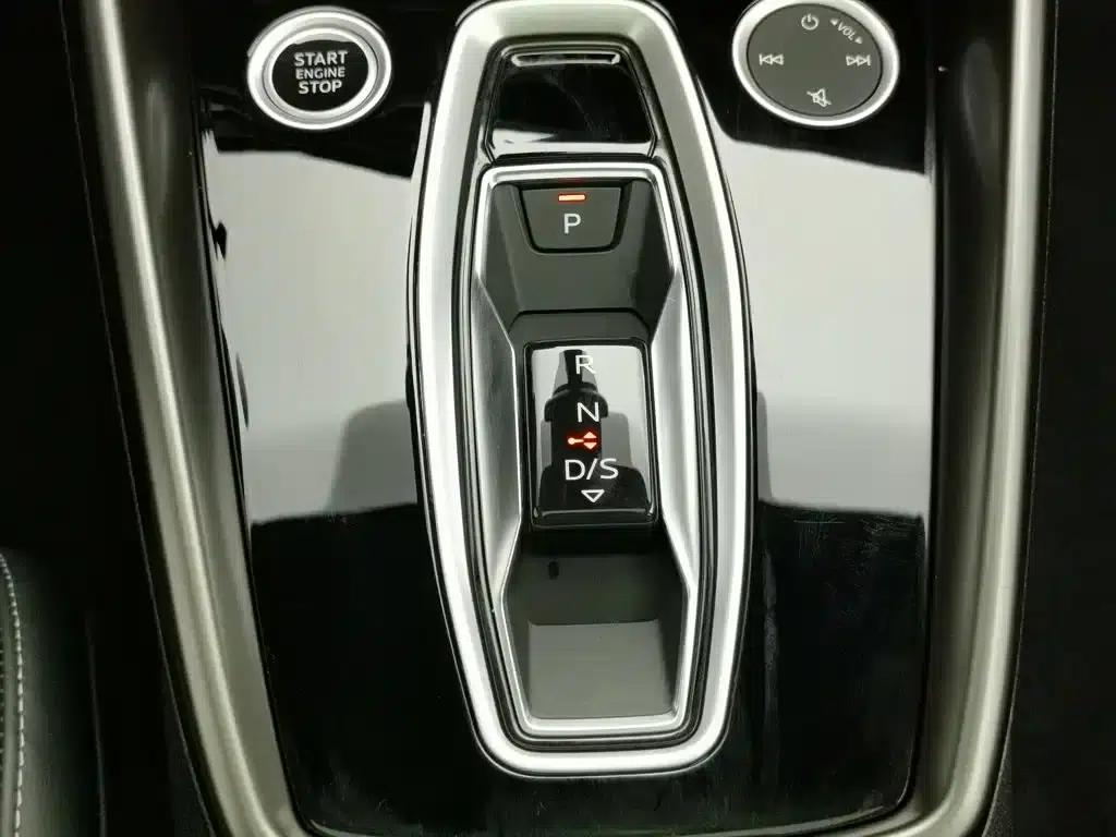 Audi A3 2025 Sportback 35TFSI Flying Spur Luxury Edition — миниатюра 13