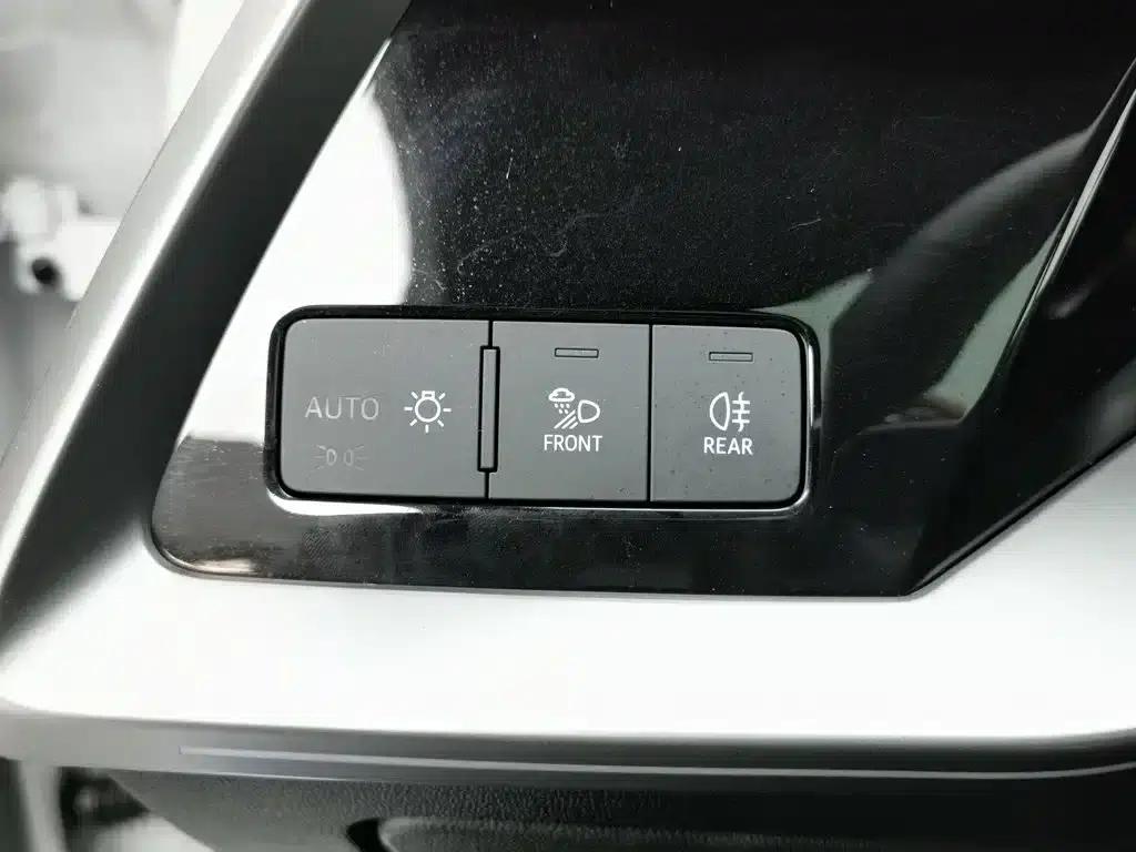 Audi A3 2025 Sportback 35TFSI Flying Spur Luxury Edition — миниатюра 21
