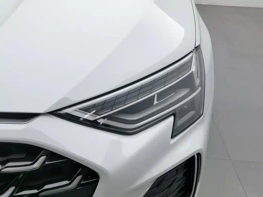 Audi A3 2025 Sportback 35TFSI Flying Spur Luxury Edition — миниатюра 7