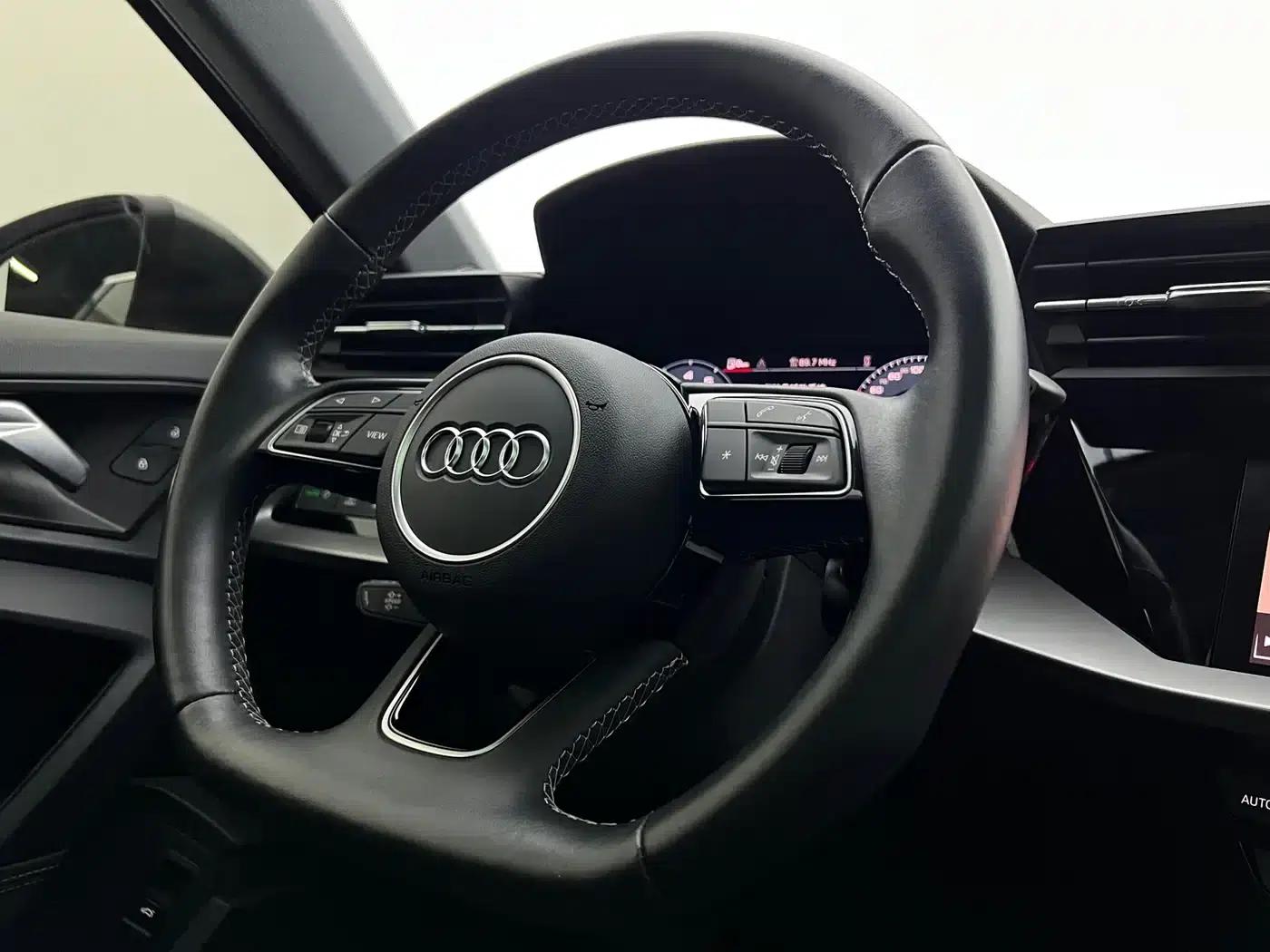 Audi A3 2021 Sportback 35 TFSI Fashion Sport — миниатюра 13