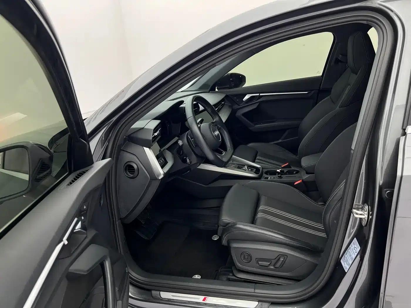 Audi A3 2021 Sportback 35 TFSI Fashion Sport — миниатюра 17