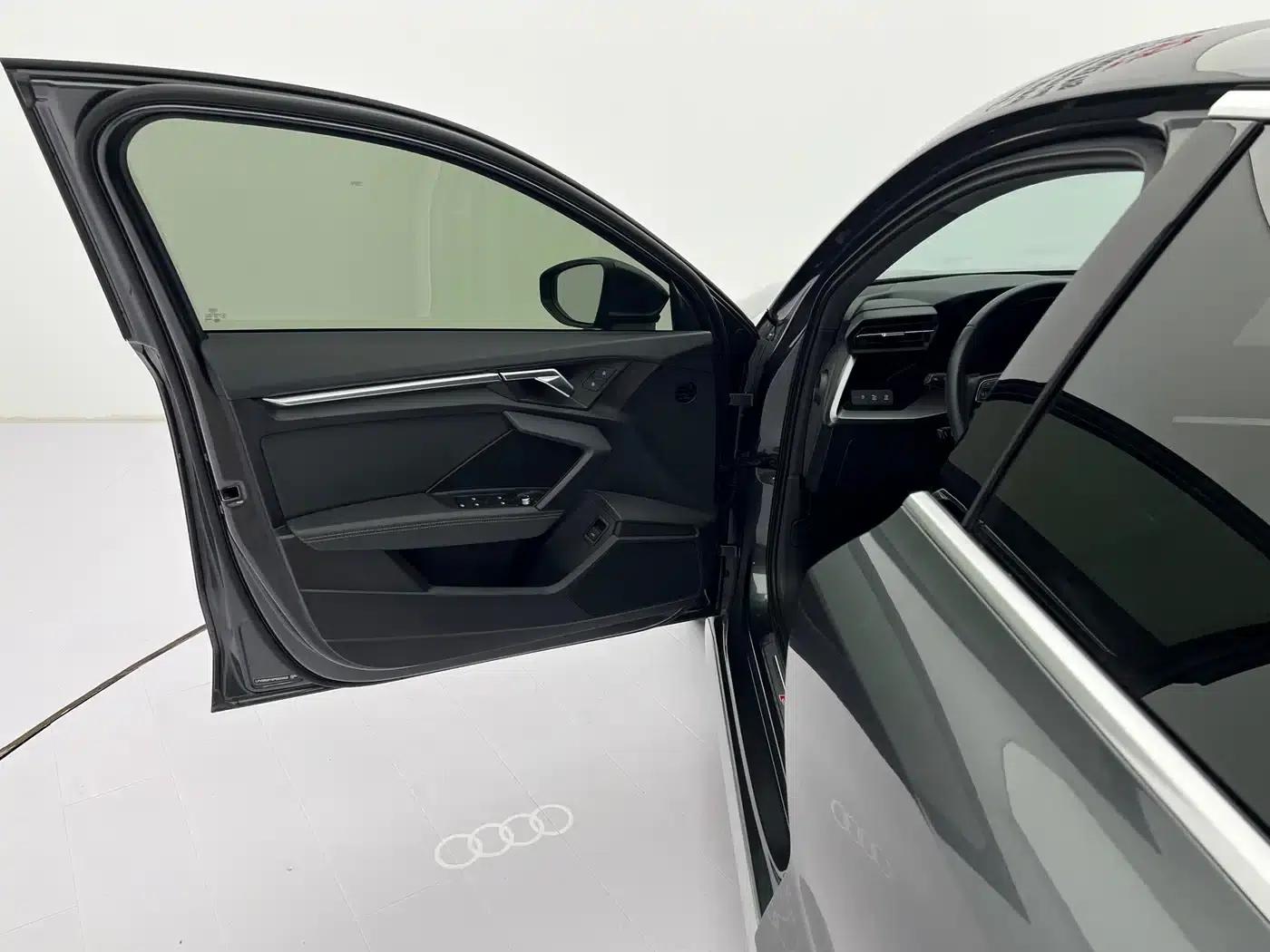 Audi A3 2021 Sportback 35 TFSI Fashion Sport — миниатюра 22