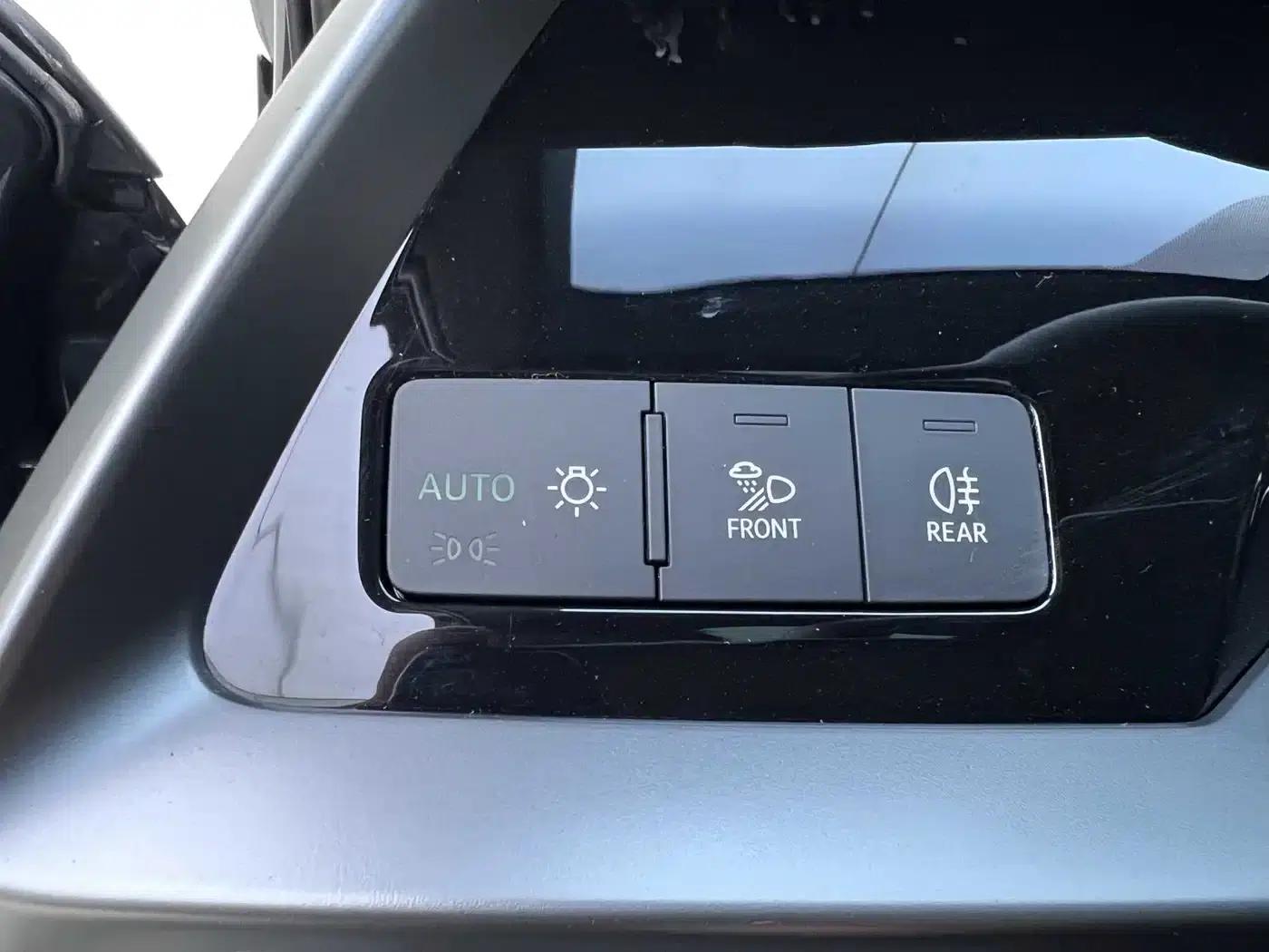 Audi A3 2023 Facelift A3L Limousine 35 TFSI Sporty Edition — миниатюра 13