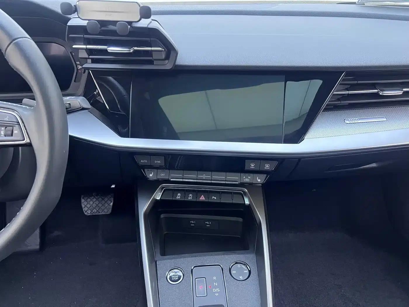 Audi A3 2023 Facelift A3L Limousine 35 TFSI Sporty Edition — миниатюра 9