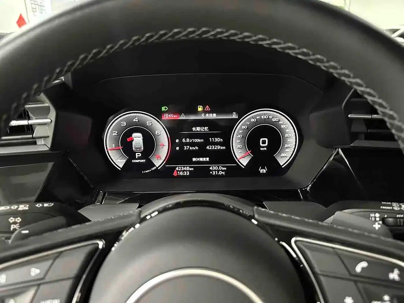 Audi A3 2023 Facelift Sportback 35 TFSI Luxury Sport — миниатюра 11
