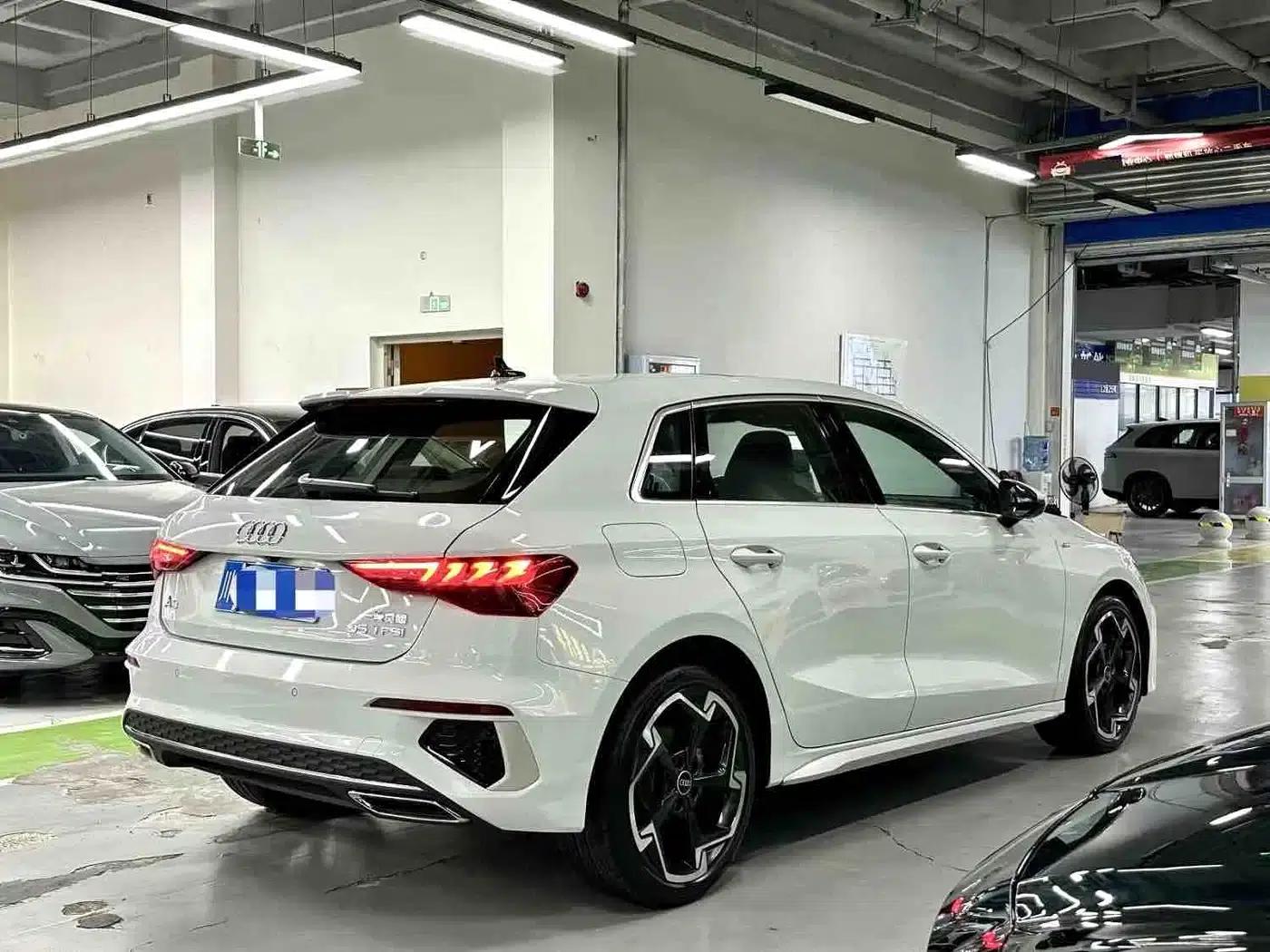 Audi A3 2023 Facelift Sportback 35 TFSI Luxury Sport — миниатюра 8
