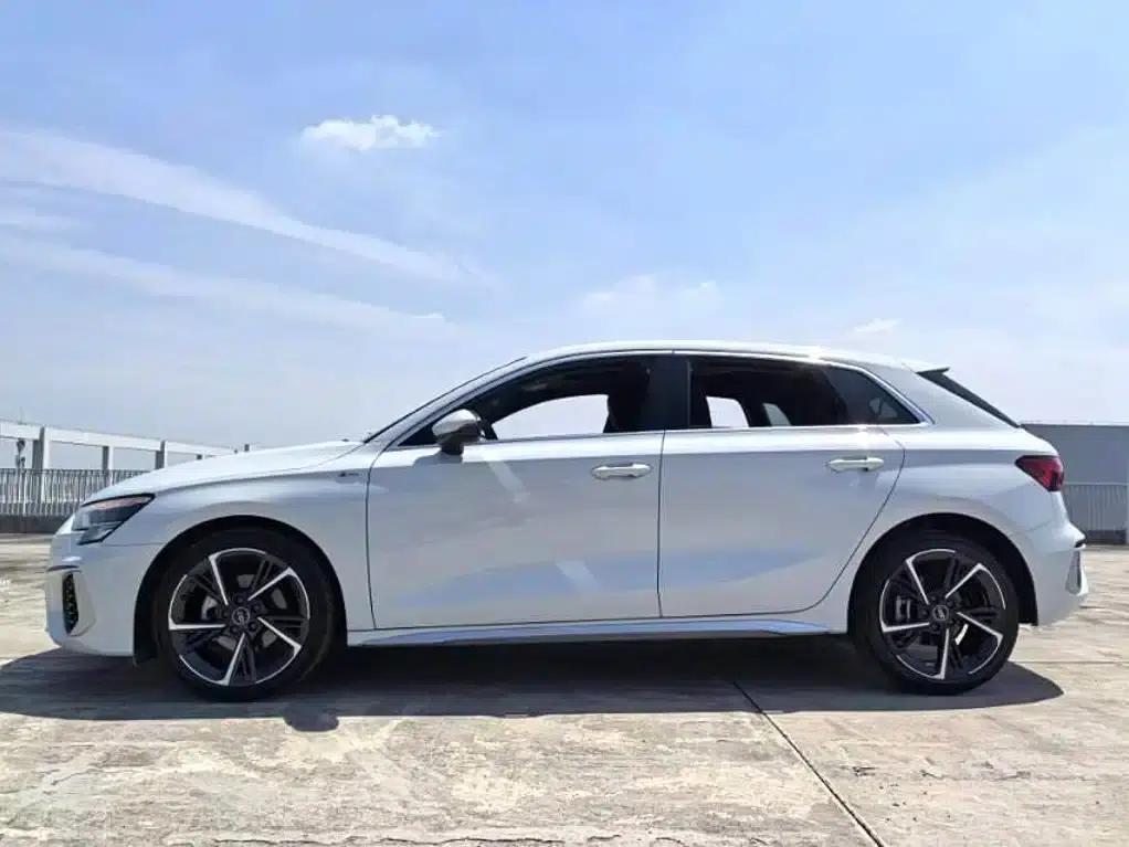Audi A3 2023 Sportback 35 TFSI Fashion Sport — миниатюра 3
