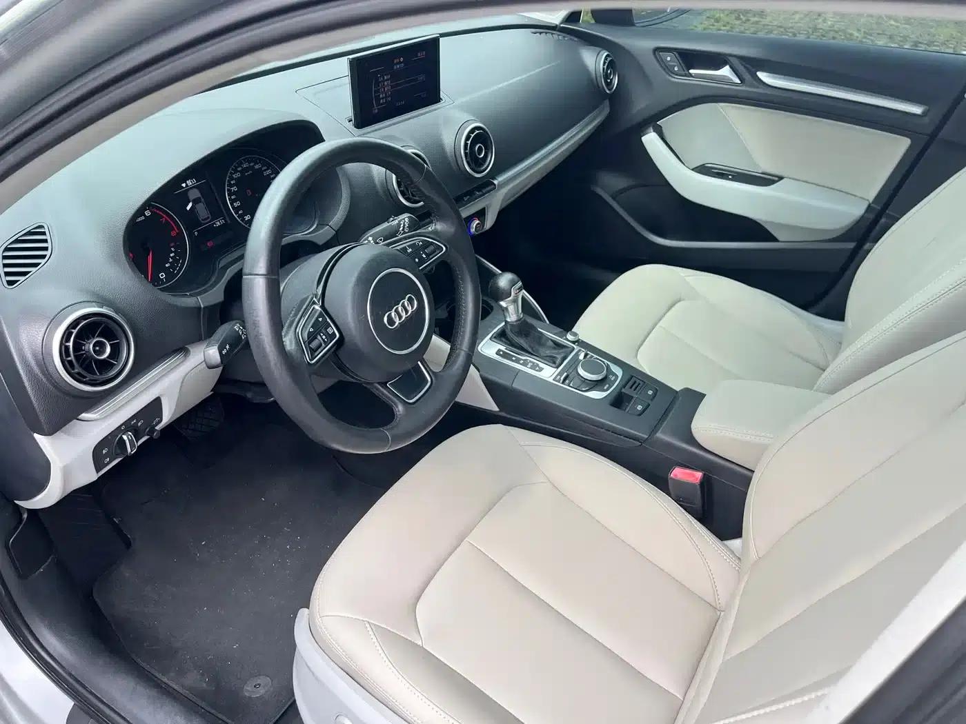 Audi A3 2015 Sportback 35 TFSI Millionth Anniversary Comfort Edition — миниатюра 8