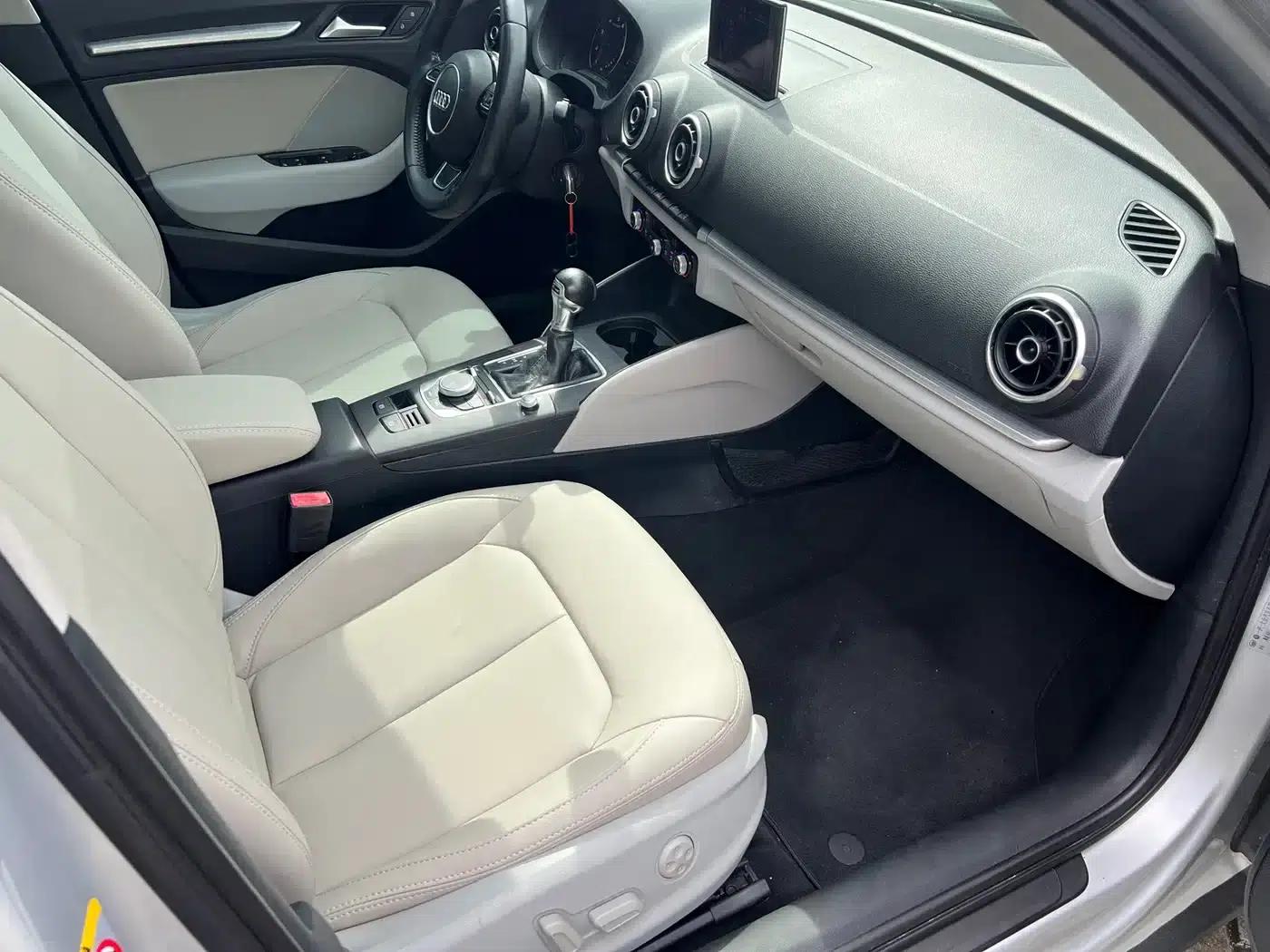 Audi A3 2015 Sportback 35 TFSI Millionth Anniversary Comfort Edition — миниатюра 9