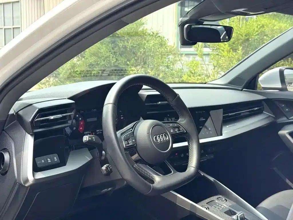 Audi A3 2022 Sportback 35 TFSI Luxury Elegance — миниатюра 6