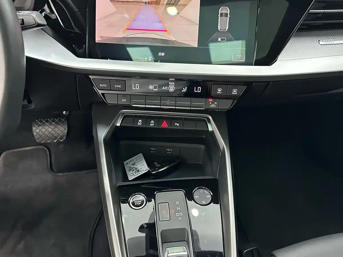 Audi A3 2023 Facelift Sportback 35 TFSI Fashion Sporty Model — миниатюра 14