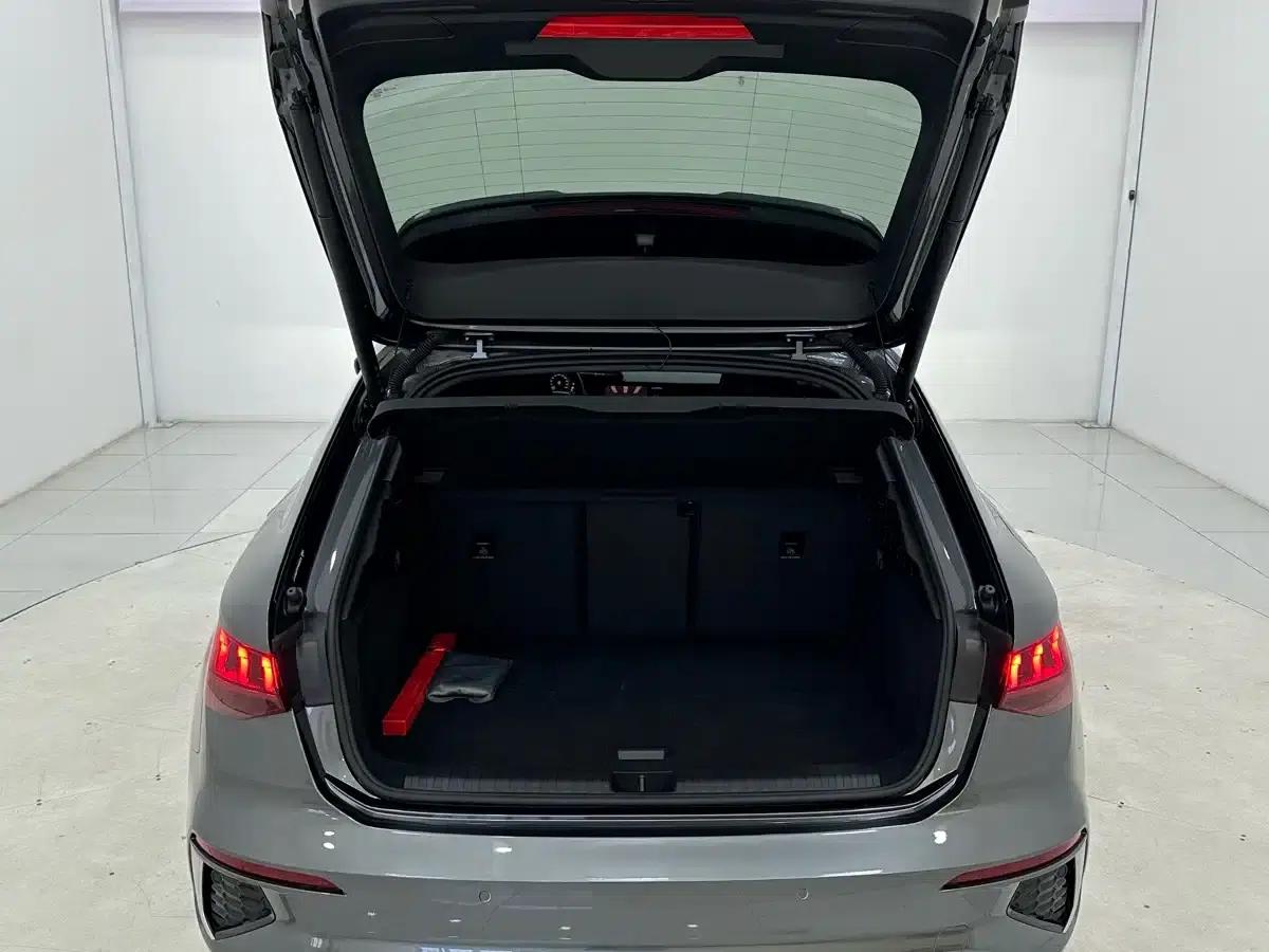 Audi A3 2023 Facelift Sportback 35 TFSI Fashion Sporty Model — миниатюра 15