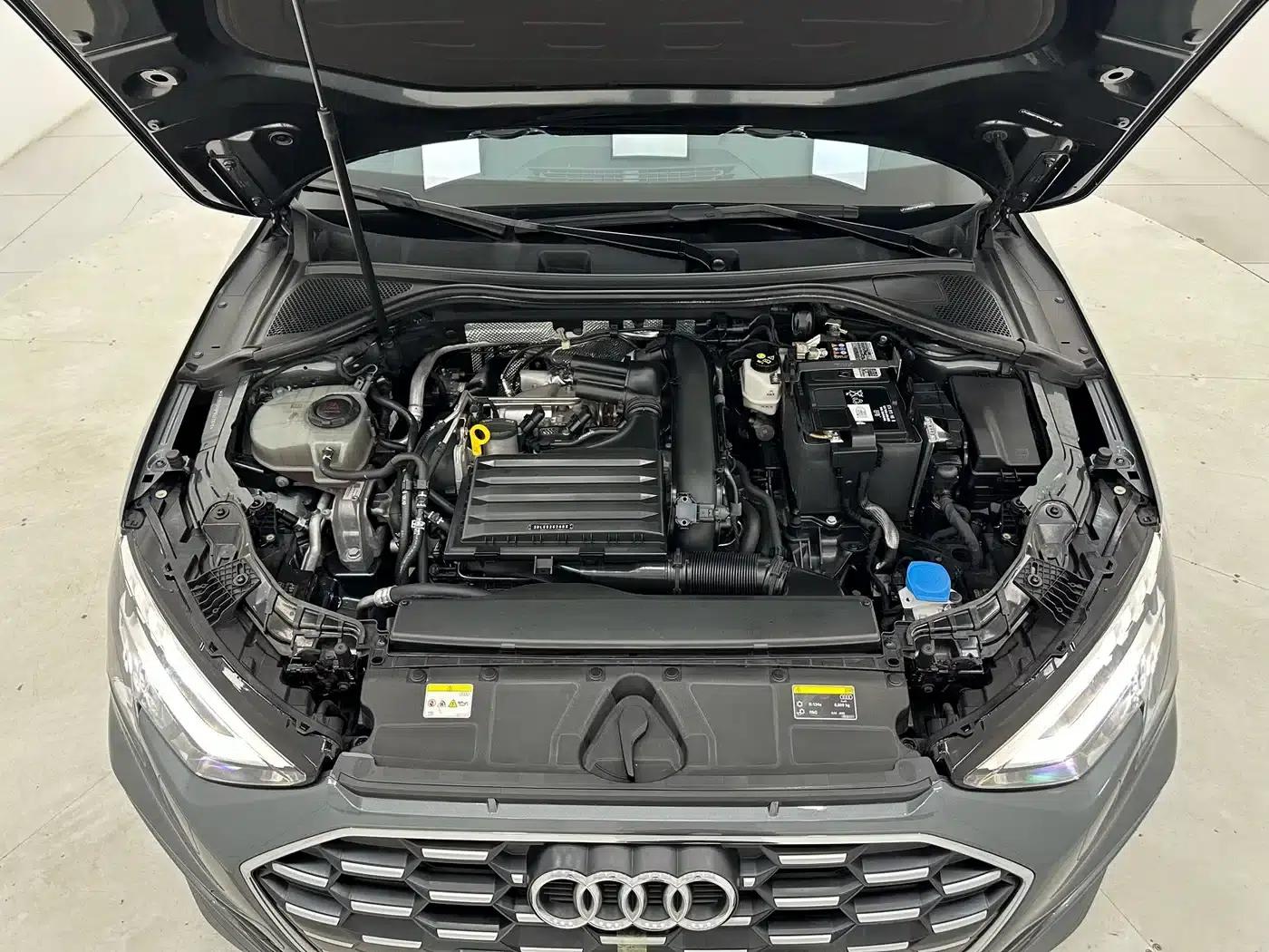 Audi A3 2023 Facelift Sportback 35 TFSI Fashion Sporty Model — миниатюра 18