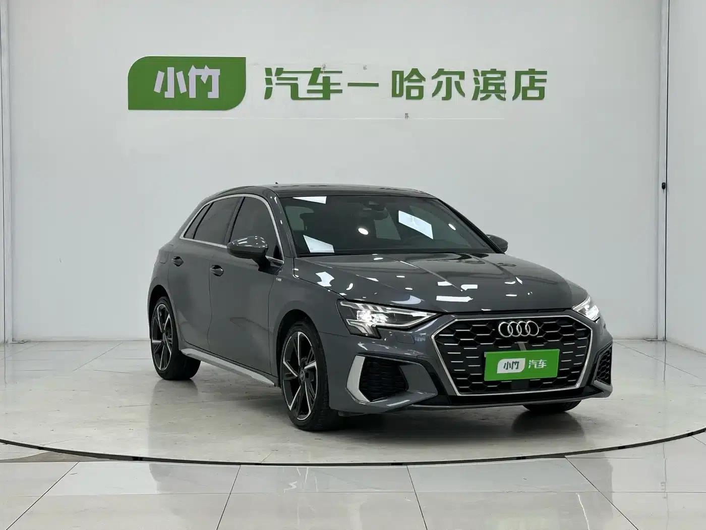 Audi A3 2023 Facelift Sportback 35 TFSI Fashion Sporty Model — миниатюра 3