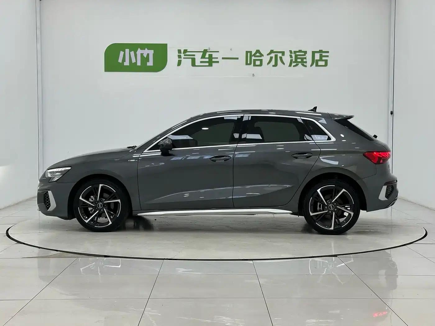 Audi A3 2023 Facelift Sportback 35 TFSI Fashion Sporty Model — миниатюра 5