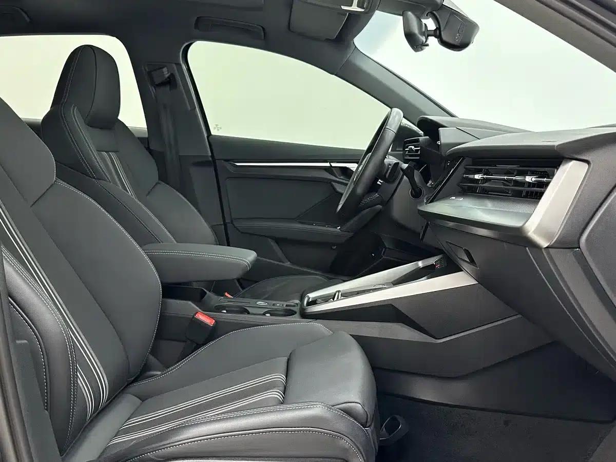 Audi A3 2023 Facelift Sportback 35 TFSI Fashion Sporty Model — миниатюра 9
