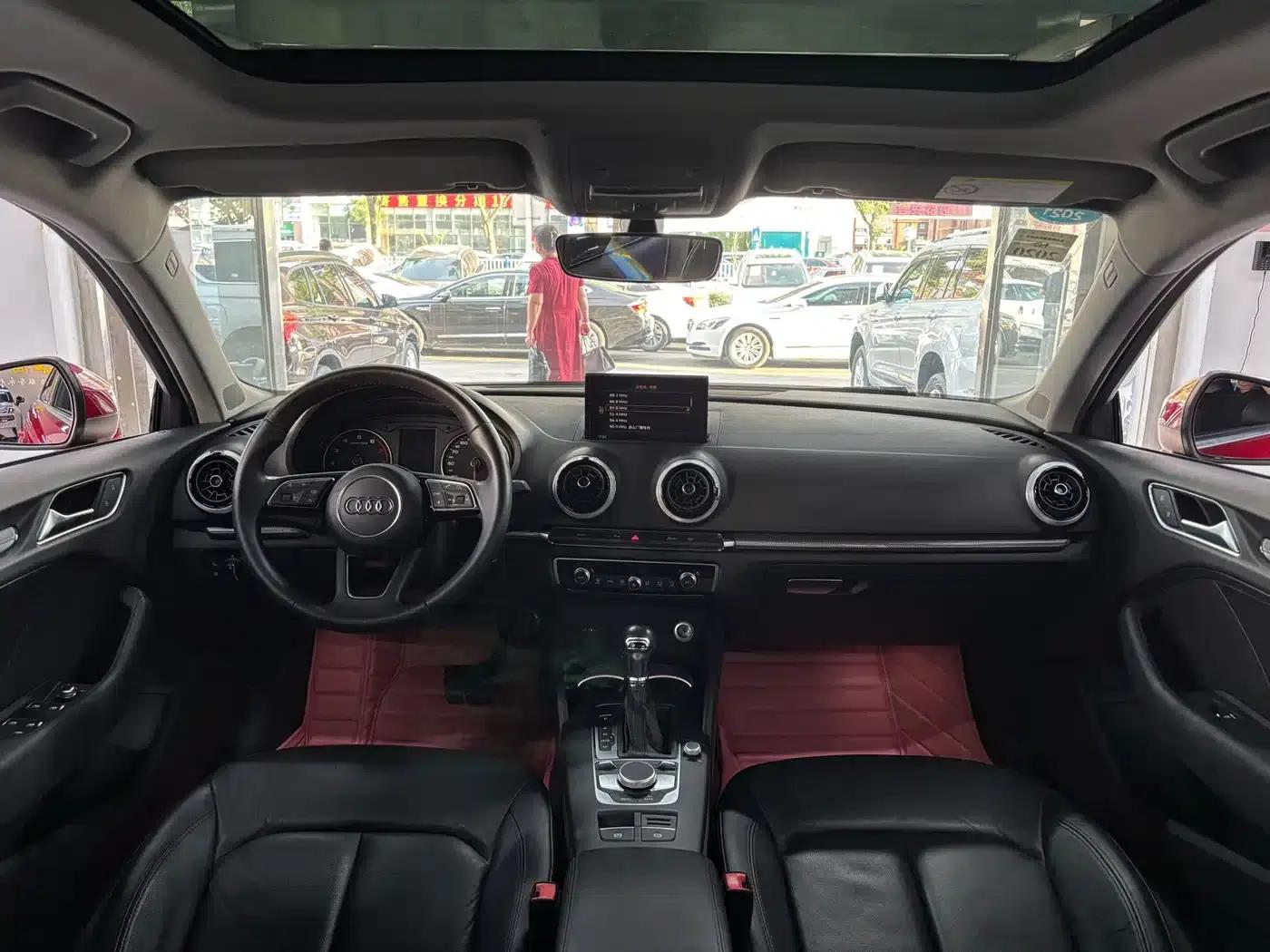 Audi A3 2018 30th Anniversary Edition Sportback 35 TFSI Fashion Edition — миниатюра 9